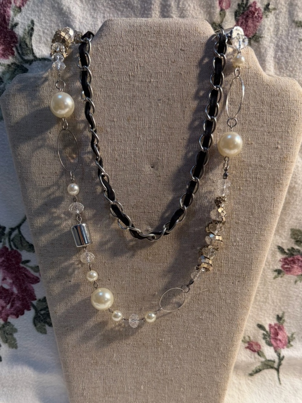 Two-Strand Pearl & Chain Necklace in Cream and Black